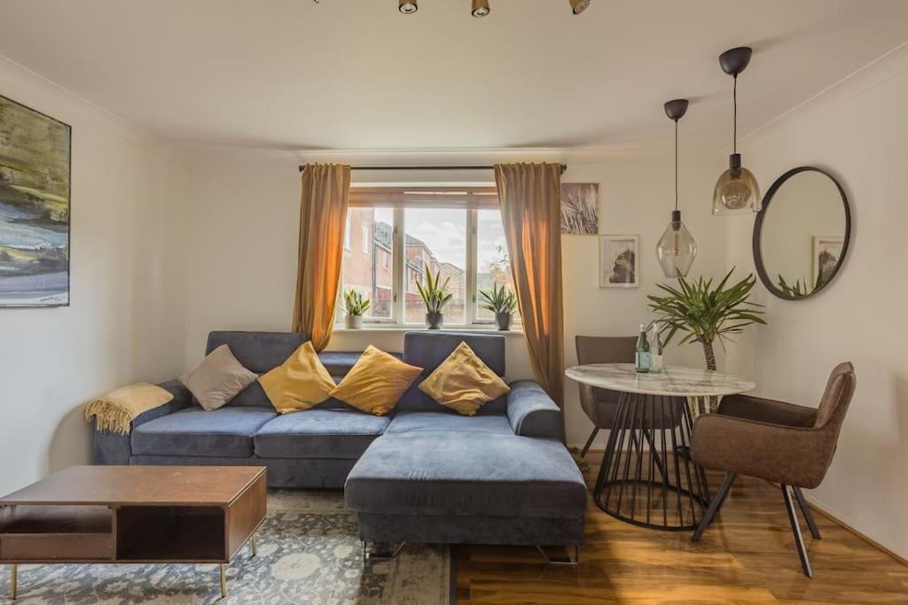Bright &Spacious One Bedroom Flat Off Canary Wharf Londres Extérieur photo